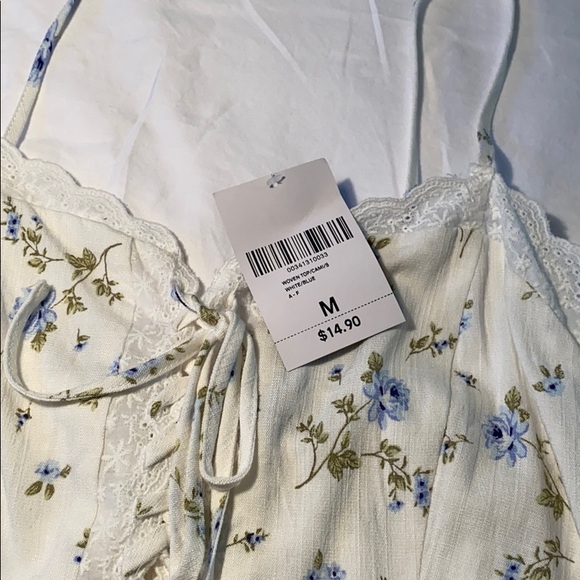 Forever 21 flowered cropped tank top - Picture 3 of 4